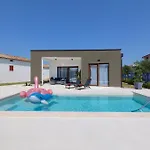 House Bronzin By Istra Vacation Holiday home *