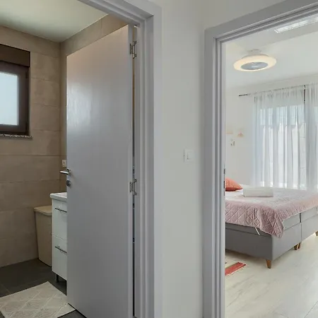 House Bronzin By Istra Vacation