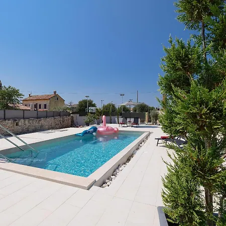 House Bronzin By Istra Vacation Casa de Férias