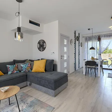 Feriehus House Bronzin *