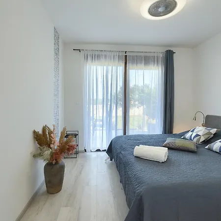 House Bronzin By Istra Vacation *