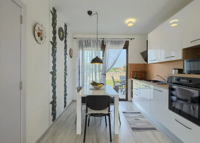 Semesterbostad House Bronzin Kanfanar