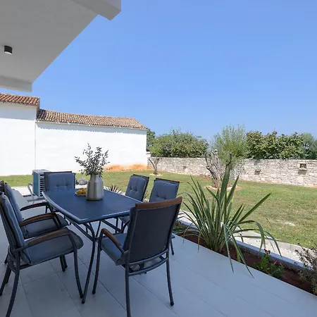 House Bronzin * Kanfanar